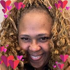 Roslyn Shaw's Instagram, Twitter & Facebook