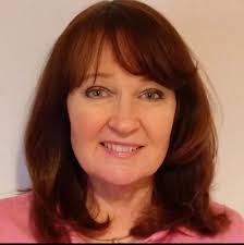 Chicken cutlet with a buttery cream and tarragon sauce! The roasted  potatoes were accompanied by some braised spinach, it all tasted soo good!