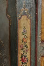 Luxury Wardrobe Hand Decorated In The 700 Baroque Tirol Style En 2020 Muebles Pintados A Mano Acabado De Muebles Mueble Pintado