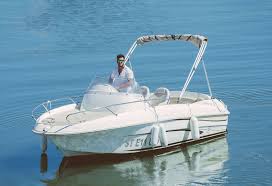 Location Bateau Categorie 2 5 5 6m 115cv 6 Places