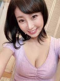 大島優香🎀🎀2月18日公開ラジオお邪魔します♡ on X: おはようございます(*^^*)  今日まではお正月モードでゆっくり出来る方達はゆっくりチャージしてくださいね𖤐´- t.co9OdG81RU5v  X