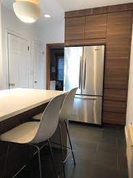 Entdecke rezepte, einrichtungsideen, stilinterpretationen und andere ideen zum ausprobieren. Voxtorp White And Walnut Ikea Kitchen In Staten Island Contemporaneo Cocina Nueva York De Basic Builders Inc Houzz