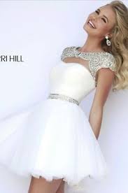 La couleur de la robe, l'élément qui change tout. 14 Idees De Robe De Soiree Ado S Habiller Robe De Soiree Ado Robe