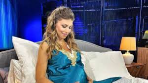 Lo considero un traguardo della mia carriera fatto da mamma è il nuovo programma di rai 2 condotto da flora canto, in💖 p. Flora Canto Incinta Perche Fara Cesareo Programmato E News Matrimonio