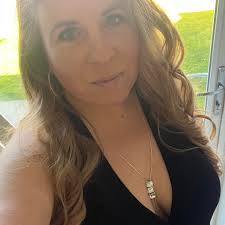 Has anyone had problems calling the family dental surgery this week? I've  got 19 calls logged into my phone log since Tuesday. With All I've waited 