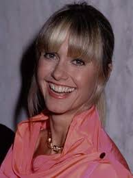 Olivia Newton John was for her peers in art and especially in music a  symbol of kindness, respect and simplicity... her great human qualities are  an example for all... that is why