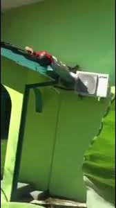 Jika rumah anda tanpa perlindungan dan ada tetangga yang jadi babi ngepet , maka sudah pasti akan tersedot uang yang ada dalam rumah hanya dengan ngepet di pagar rumah anda tanpa kita sadari. Video Pencuri Melekat Di Atas Bumbung Apabila Tuan Rumah Amalkan Ayat Pendinding Al Quran Berita Steady
