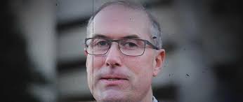 AMERICAN GREED: TOP GUN OF FRAUD