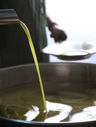 Did You Know Organic Extra Virgin Olive Oil Confers Many Health Benefits For Your Heart Organic Extra Virgin Olive Oil Extra Virgin Olive Oil Evoo