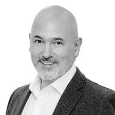 Simon Hodgson's Instagram, Twitter & Facebook