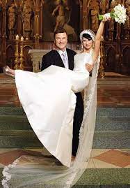 Pin By Mitzi Rosson Luna On Wedding Memories Thru Time Celebrity Wedding Photos Celebrity Bride Celebrity Weddings