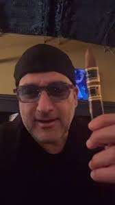 🌤️ Sunday Smoke Session 🔥, Slow down. Light up. Enjoy the art of the  LeRoy Neiman Collector’s Edition cigar., Perfect draw, rich flavor, and  Sunday peace at the Big Easy Cigar Lounge., This is how you ...