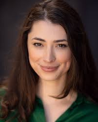 Meet Holly Dodd 👋🏼 she's the creator, writer, producer and director of  Red Flag🚩 This series will be her writing and directing debut and she  can't wait to share it with you