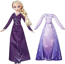 Elsa of arendelle is a fictional character who appears in walt disney animation studios' 53rd animated film frozen and its sequel frozen ii. Princess Disney Frozen 2 Fashion Doll Elsa Con Vestito Hasbro E5500eu4 E6907