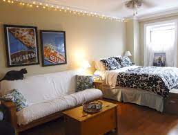 Spruce Up An Apartment For Cheap Small Apartment Living Room Apartment Design Apartment Interior