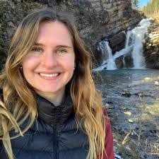 Shannon Snelling's Instagram, Twitter & Facebook