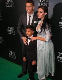 Cristiano ronaldo est un père dévoué. Cristiano Ronaldo And Son 2012