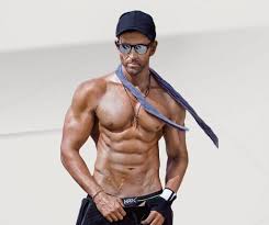 How To Look Fashionable Like Hrithik Roshan Mensopedia After all, the shape of your face affects everything from the glasses you wear to the haircut you in order to work out which face shape you have, you need to find out which parts are long, which ones. look fashionable like hrithik roshan