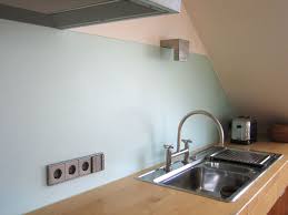 Massgefertigte Kuchenruckwand Aus Glas Mit Aussparungen Fur Steckdosen Und Lichtschalter Kuche Spritzschutz Haus Deko Kuchenruckwand