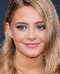 Mel On Twitter Josephine Langford Hair Make Up Flawless Blonde Hair Looks