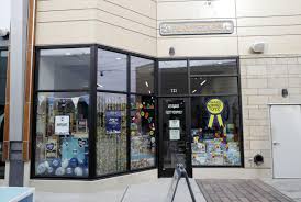 Visit bob's discount furniture in madison, wi to shop quality furniture at untouchable values. Playthings Toy Store At Hilldale To Close Business News Madison Com