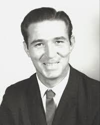 Marilyn Dow's Instagram, Twitter & Facebook