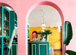 ) sobre palo de bambú. La Tendencia De Decoracion Que Triunfa Esta Temporada Se Llama Color Block Plaza Mayor