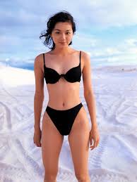 本 上 まなみ エロ