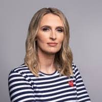 Kate Hinson's Instagram, Twitter & Facebook