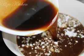 1 ½ cawan air gula merah ( 1 ½ cwn gula merah+½ cawan gula pasir+1cawan air) dimasak, sejukkan. Kuih Talam Gula Merah Azie Kitchen
