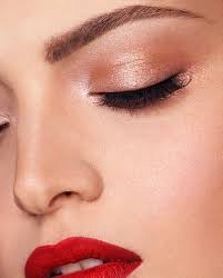 Stunning Marilyn Esque Makeup Red Lip Makeup Bronze Eye Makeup Red Dress Makeup