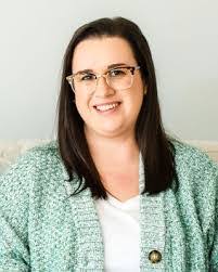 Emily Lundy's Instagram, Twitter & Facebook