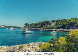 Diese regelung fällt allerdings schon ab pfingstmontag weg. Mallorca Bucht Urlaub Spanien Stock Photo Edit Now 1238500930