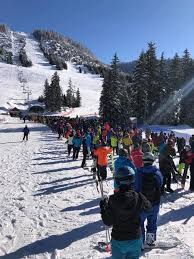 Elia Bravo (@Islandgirlbravo)