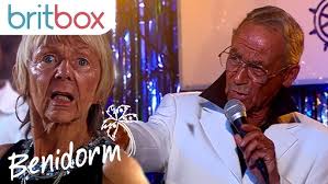 Mel Shows Off His Swimming Outfit! 🫣