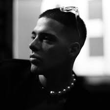 Mari Guzmán (@Maari_Guzman)