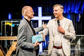 Op zoek naar een gemeente waar god werkt? Evangelist Jan Zijlstra 82 Overleden Aan Gevolgen Corona Cip Nl