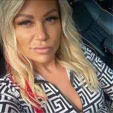 Emily Sitz's Instagram, Twitter & Facebook