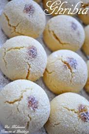 Epingle Par Yami Boua Sur Gateaux Ghribia Montecao Recettes De Desserts Francais