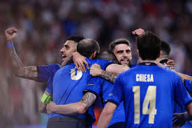 Сборная италии в решающем матче #евро2020 на уэмбли побеждает по пенальти англию! X Pyopru7t41cm