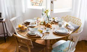 Estilo shabby chic en el comedor. Muebles De Salon Estas Son Las Posibilidades Decorativas De Las Mesas De Comedor Redondas Foto 1