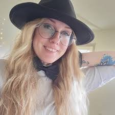 Daisy Hansen (@DaisyH_THD)