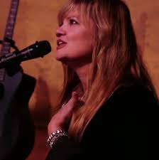 Desiree Irwin's Instagram, Twitter & Facebook