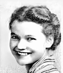 Nellie Gail Standish Siegmann (1917-2007)