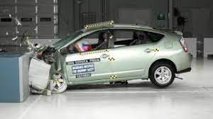 Frontal crash test for 2016 toyota prius overall rating: 2006 Toyota Prius Moderate Overlap Iihs Crash Test Youtube