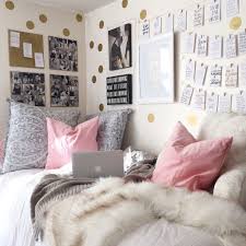 60 Stunning And Cute Dorm Room Decorating Ideas Cool Dorm Rooms Dorm Room Diy Dorm Room Decor