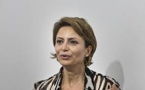 لن أحاور من نهبوا مقدرات الشعب التونسي. ØªØ¹Ø±Ù Ø¹Ù„Ù‰ Ø³ÙŠØ¯Ø© ØªÙˆÙ†Ø³ Ø§Ù„Ø£ÙˆÙ„Ù‰ Ø¥Ø´Ø±Ø§Ù Ø´Ø¨ÙŠÙ„ ØµÙˆØ± Ø£ÙØ±ÙŠÙƒØ§Ù† Ù…Ø§Ù†Ø¬Ø±