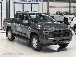 Hình ảnh thực tế Triton GLX màu xám, giá bán kèm khuyến mãi