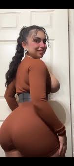 Who is this chick? - Chavella - Xochavella - Chavellabarbie 1683984 ›  NameThatPorn.com