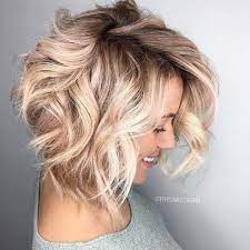 Champagne Is The Latest Color Hair We Re Crazy For Messy Bob Hairstyles Long Face Hairstyles Short Hair Balayage